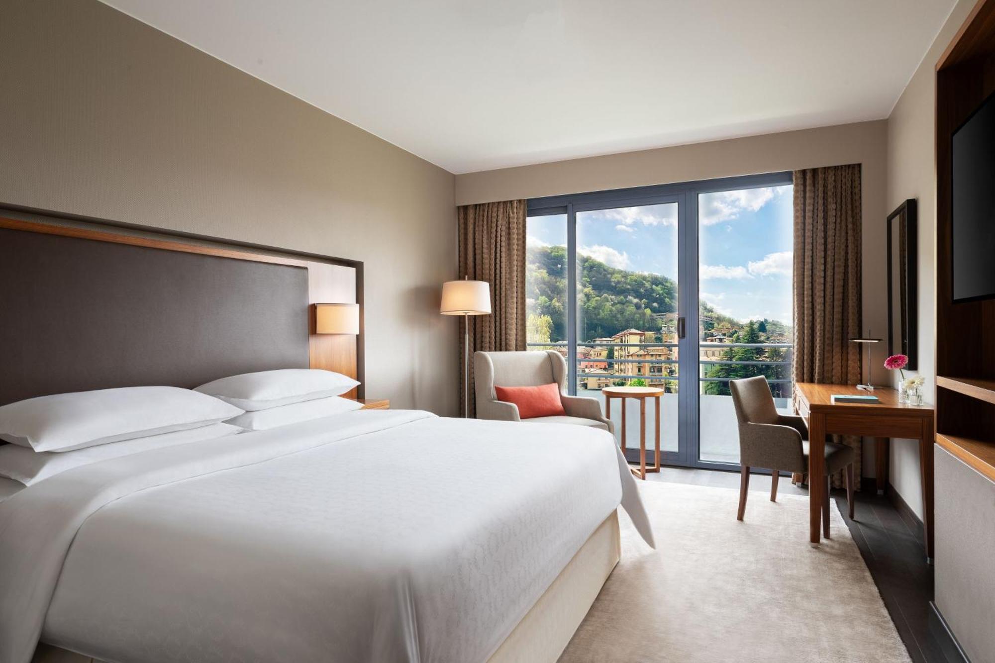 Sheraton Lake Como Hotel Esterno foto