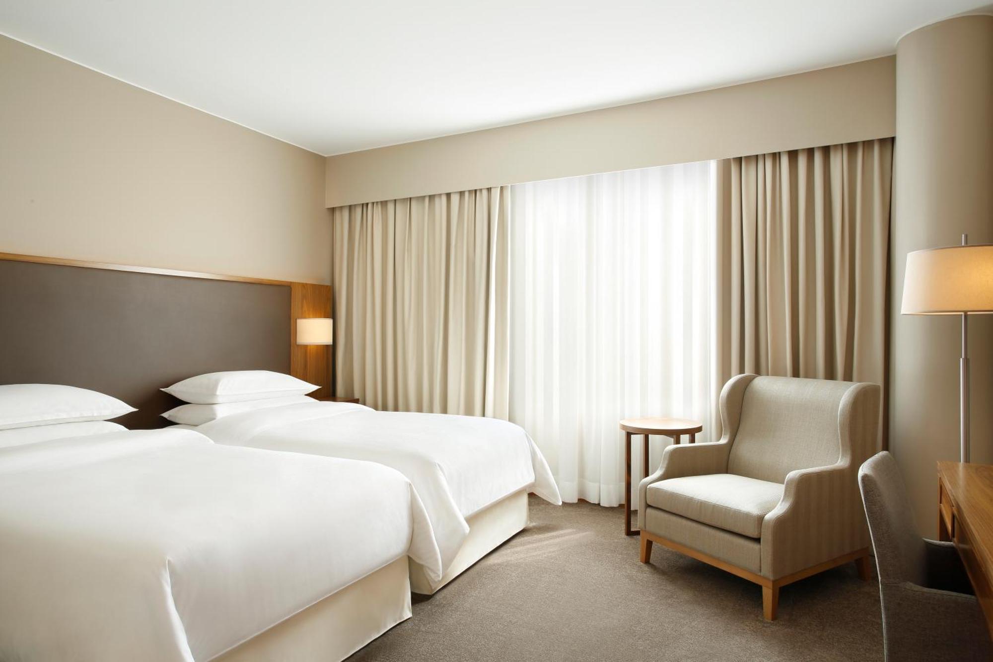 Sheraton Lake Como Hotel Esterno foto
