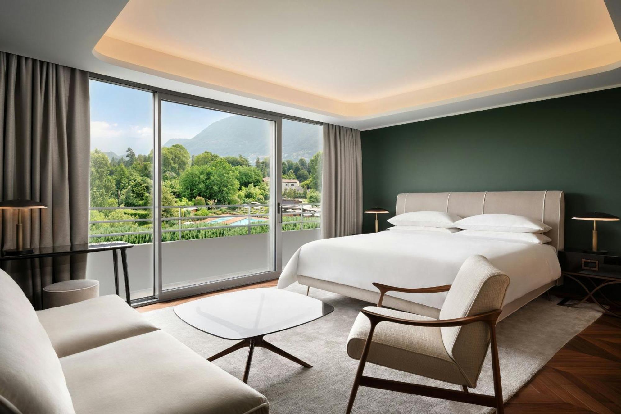 Sheraton Lake Como Hotel Esterno foto